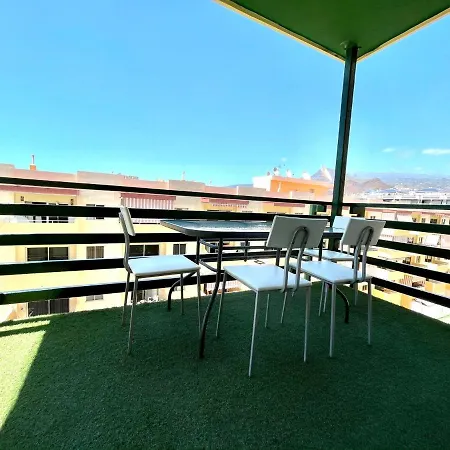 Nice Apartment With Great Views, Los Cristianos לוס כריסטיאנוס